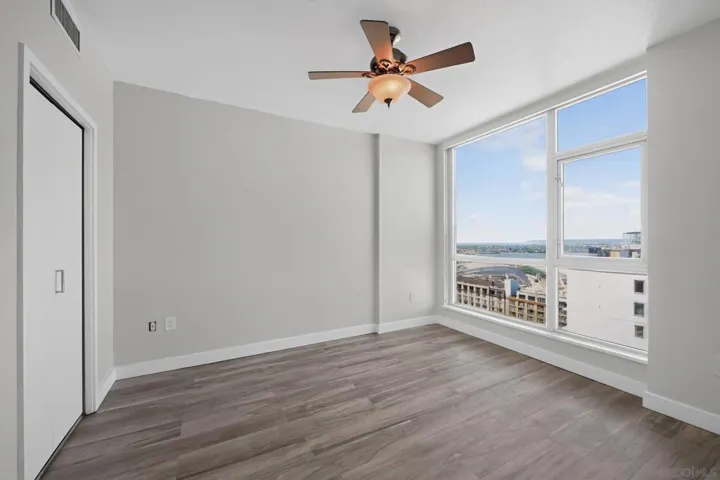 325 7th 1905, San Diego, California 92101
