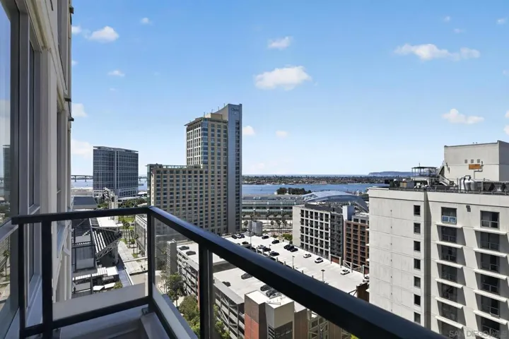 325 7th 1905, San Diego, California 92101