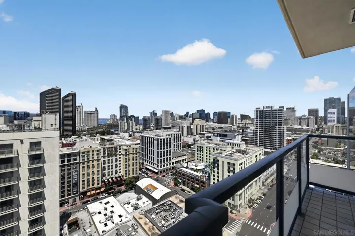 325 7th 1905, San Diego, California 92101