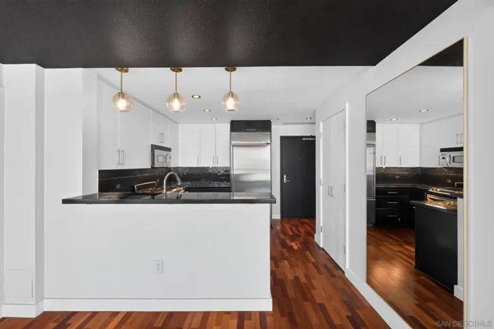 325 7th 1905, San Diego, California 92101