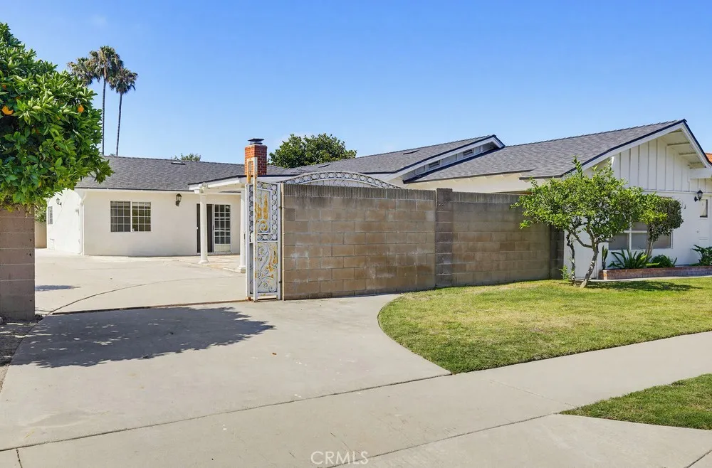 Gated entry driveway