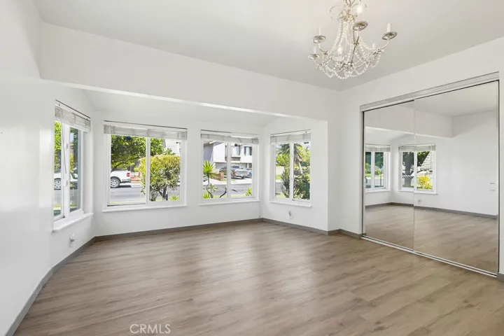Guest bedroom 1 with bay windows