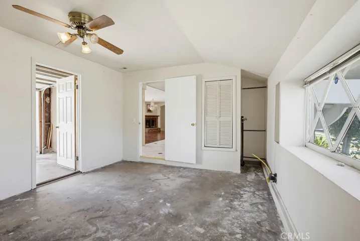Laundry area with washer and dryer hook ups