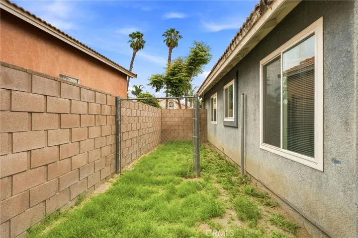 1899 Harbor Drive, Hemet, California 92545