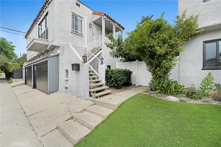 1567 S Spaulding, Los Angeles, California 90019