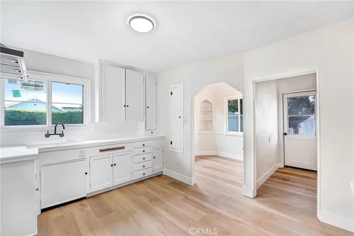 1567 S Spaulding, Los Angeles, California 90019