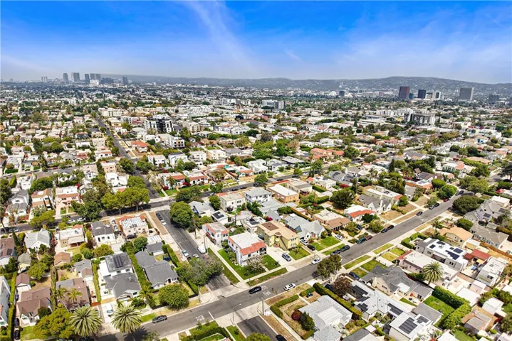 1567 S Spaulding, Los Angeles, California 90019