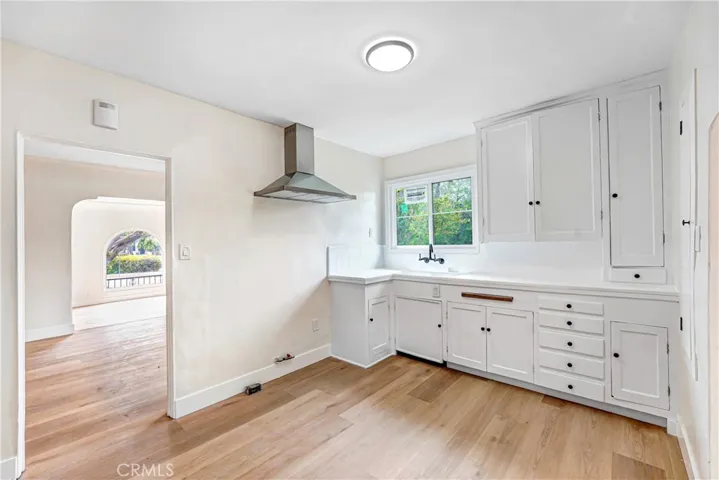 1567 S Spaulding, Los Angeles, California 90019
