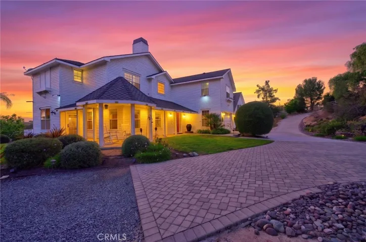 1130 Sierra Bonita, Fallbrook, California 92028