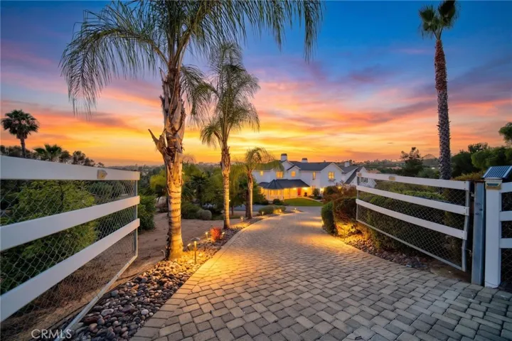 1130 Sierra Bonita, Fallbrook, California 92028