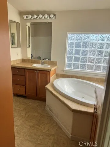Dual Vanities in Primary Bath