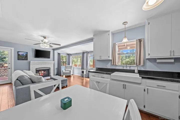 52910 Cedar Dr, Idyllwild, California 92549