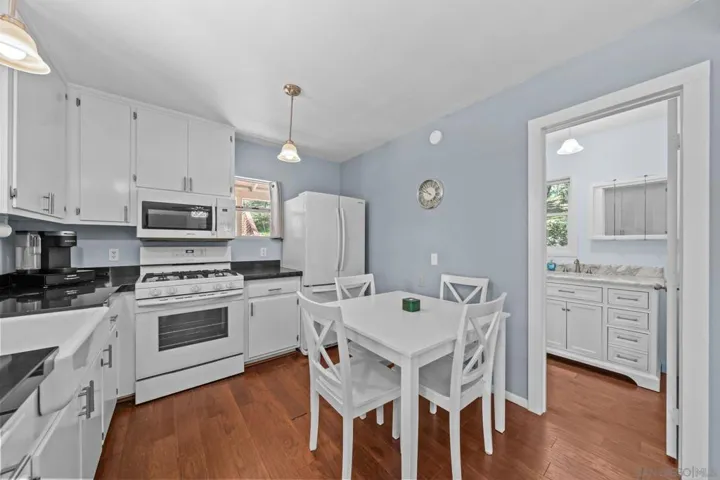 52910 Cedar Dr, Idyllwild, California 92549