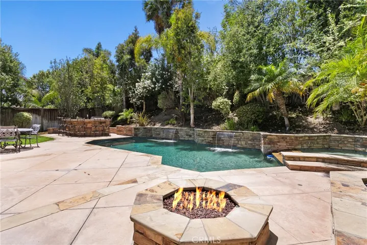 28501 El Sur, Laguna Niguel, California 92677