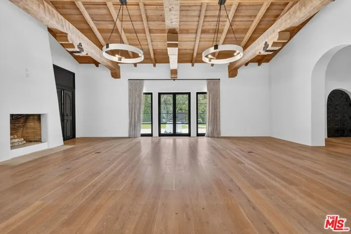 729 N Bedford Drive, Beverly Hills, California 90210