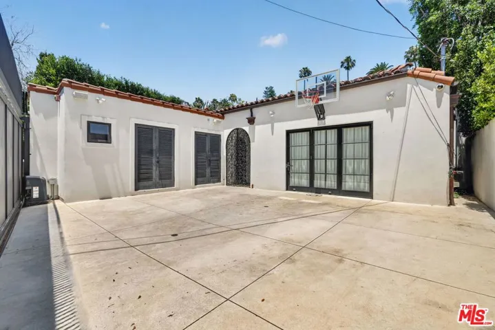 detached guest house