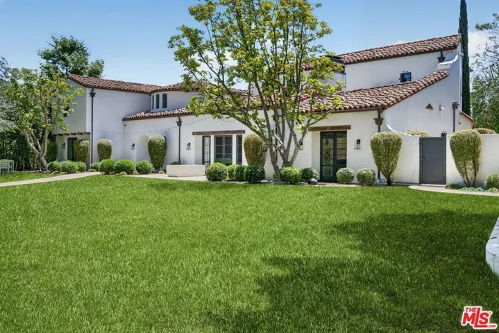 729 N Bedford Drive, Beverly Hills, California 90210