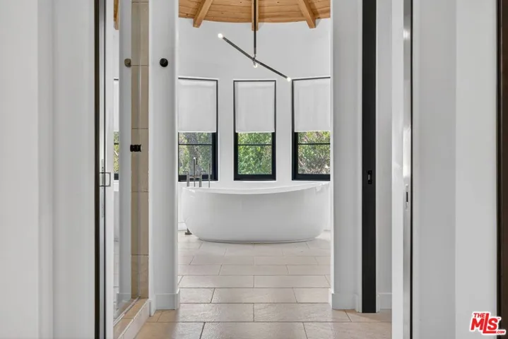 729 N Bedford Drive, Beverly Hills, California 90210