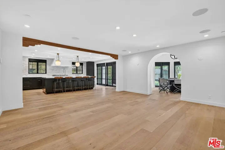 729 N Bedford Drive, Beverly Hills, California 90210