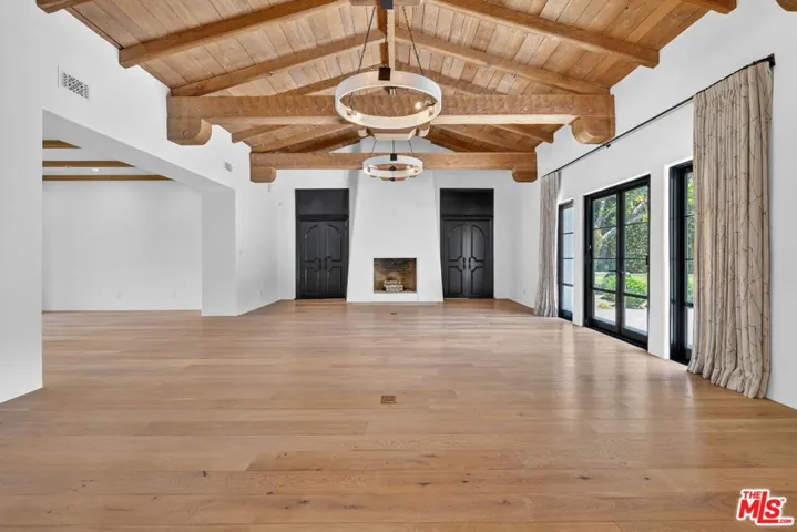 729 N Bedford Drive, Beverly Hills, California 90210