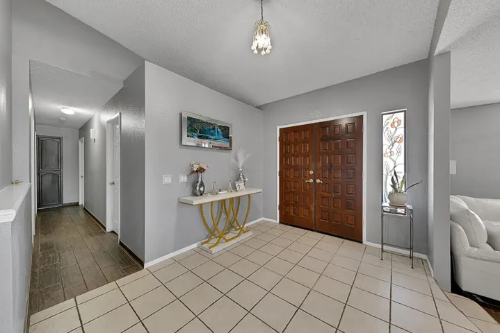 05 HALLWAY MLS
