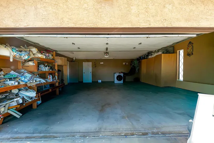 29 GARAGE MLS