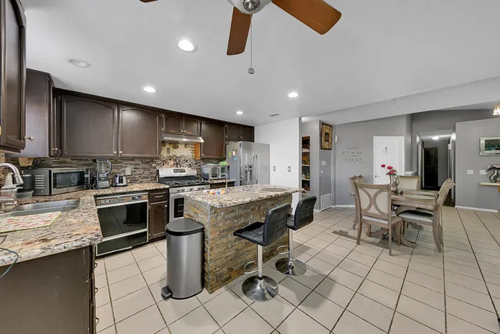 13 KITCHEN MLS