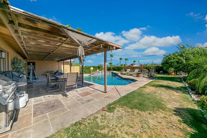 21 BACKYARD MLS