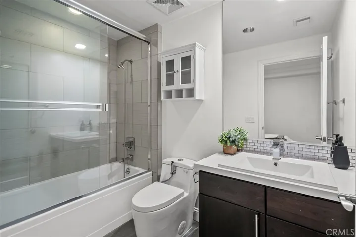 12020 Guerin Ph2, Studio City, California 91604
