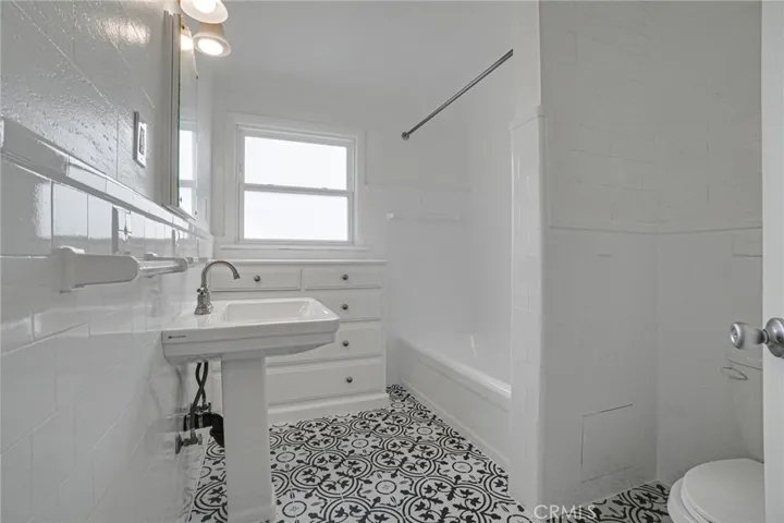 2250 Magnolia, Long Beach, California 90806