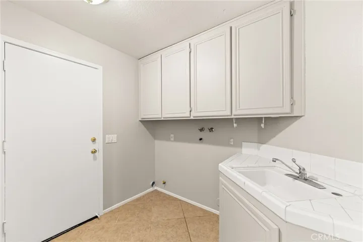 7450 Red Clover Way, Highland, California 92346
