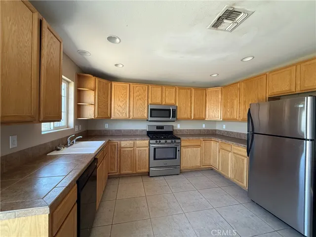 7620 Bedouin, 29 Palms, California 92277