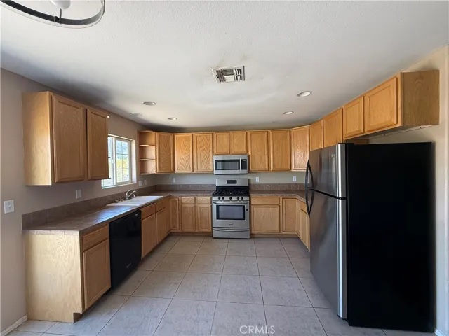 7620 Bedouin, 29 Palms, California 92277