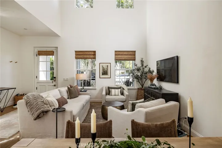 2001 Haven, Newport Beach, California 92663