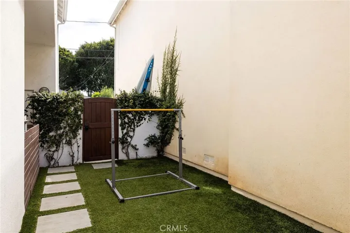 2001 Haven, Newport Beach, California 92663