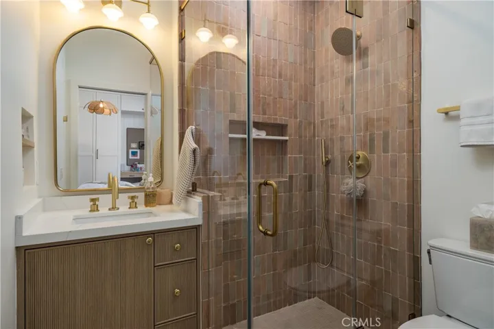 2001 Haven, Newport Beach, California 92663