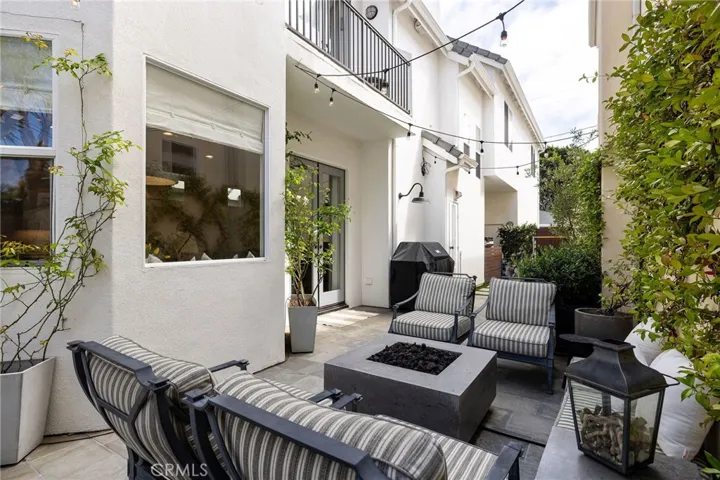 2001 Haven, Newport Beach, California 92663