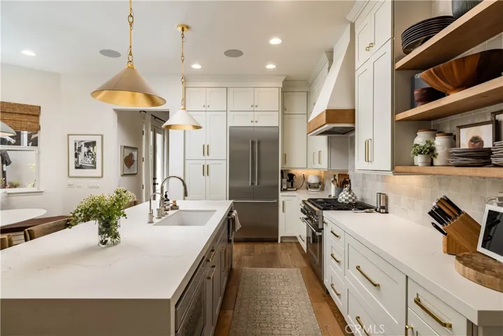 2001 Haven, Newport Beach, California 92663