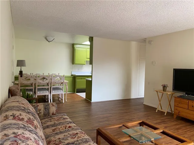 2213 Via Mariposa East B, Laguna Woods, California 92637