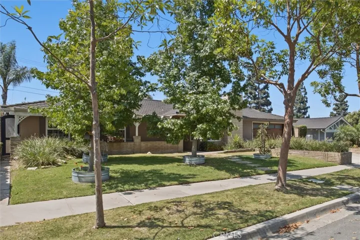 17202 La Collette Place, Yorba Linda, California 92886