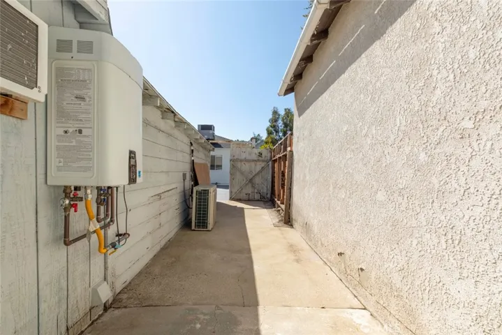 4116 Briggs Avenue, Montrose, California 91020