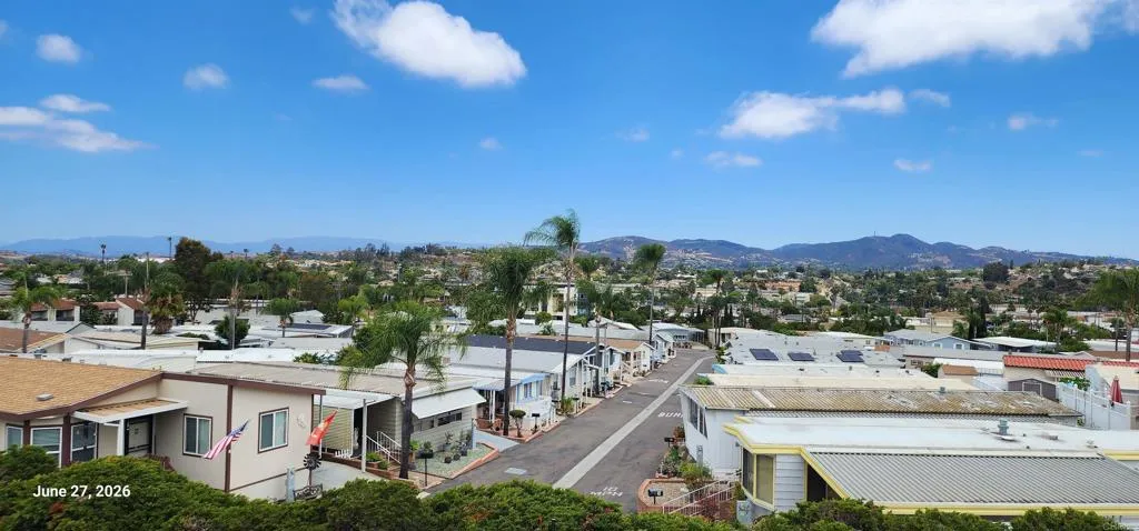 245 W Bobier Drive 06, Vista, California 92083
