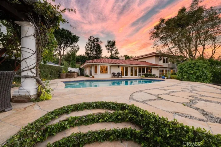 10432 Mira Vista Drive, North Tustin, California 92705
