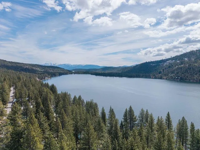 14625 Denton Avenue, Truckee, California 96161