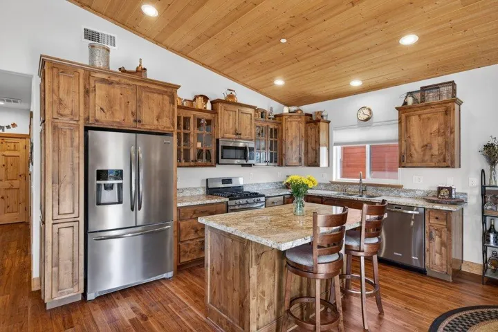 14625 Denton Avenue, Truckee, California 96161