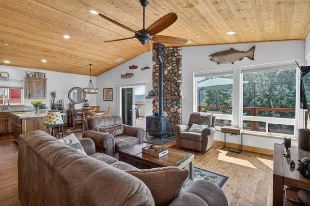 14625 Denton Avenue, Truckee, California 96161