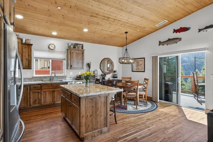 14625 Denton Avenue, Truckee, California 96161