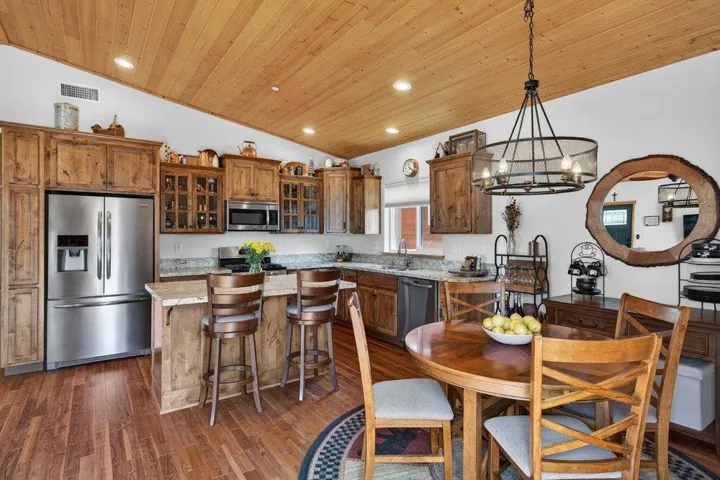 14625 Denton Avenue, Truckee, California 96161
