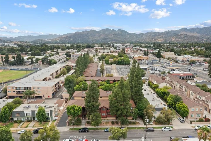 10221 Oklahoma, Chatsworth, California 91311