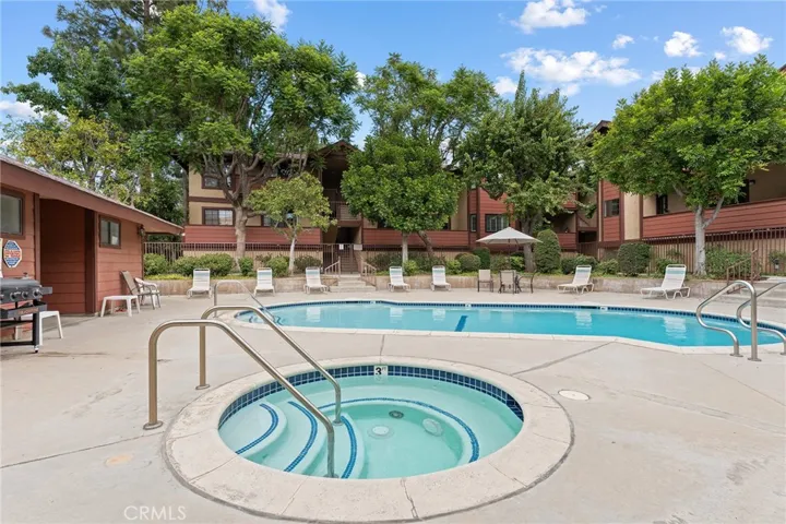 10221 Oklahoma, Chatsworth, California 91311